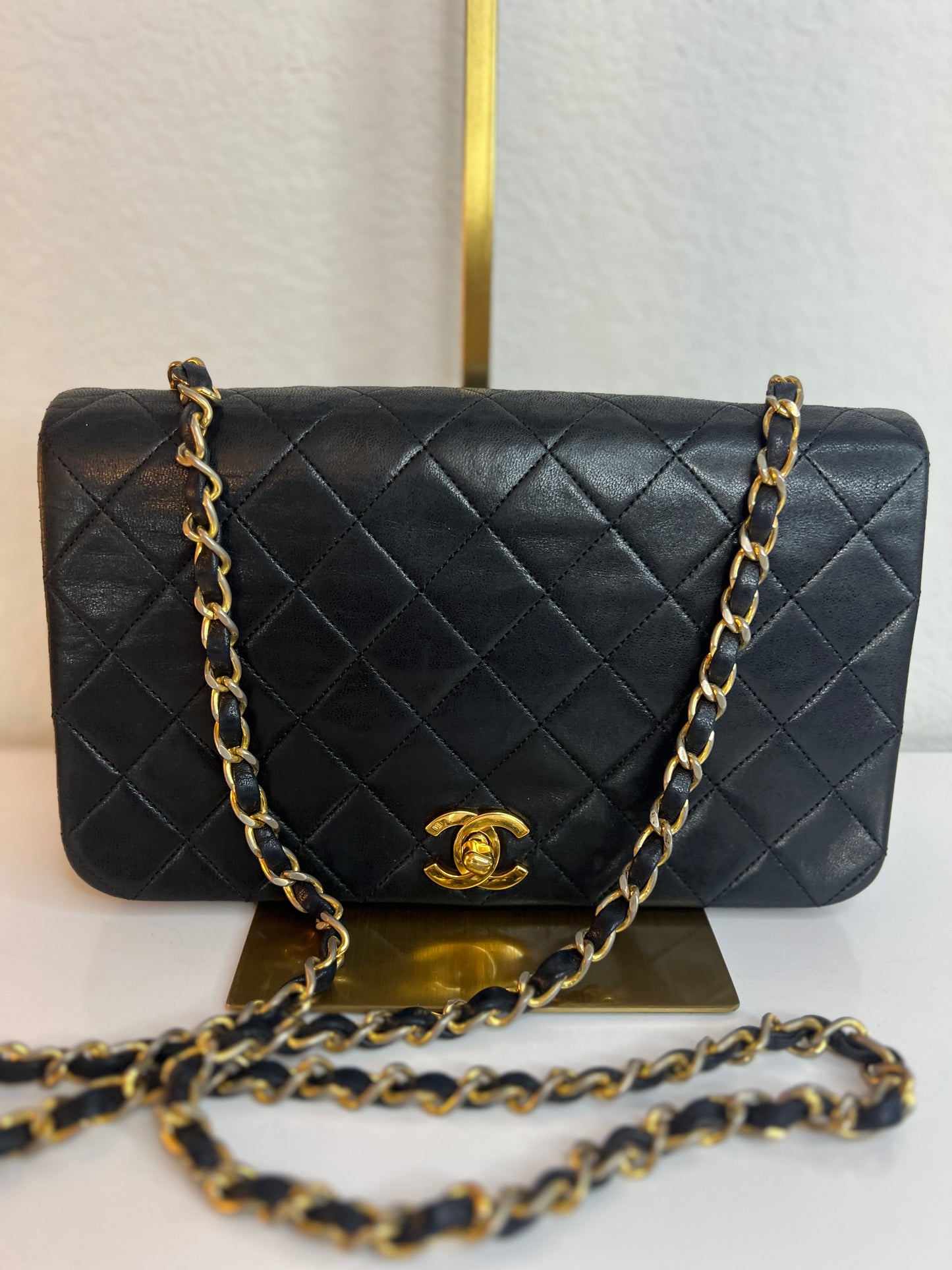 Chanel Classic Vintage Single Flap - Series 1