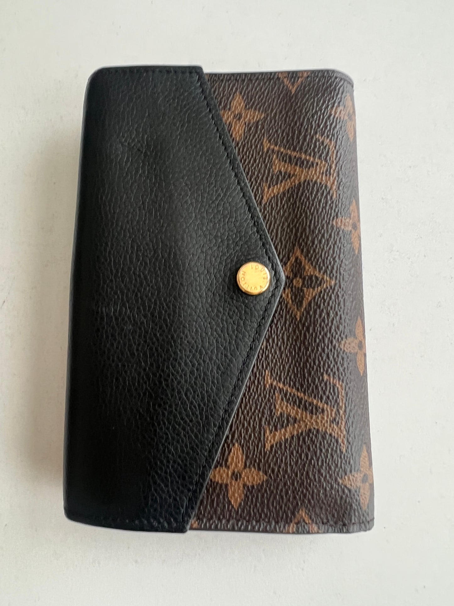 Louis Vuitton Pallas Compact Wallet Black