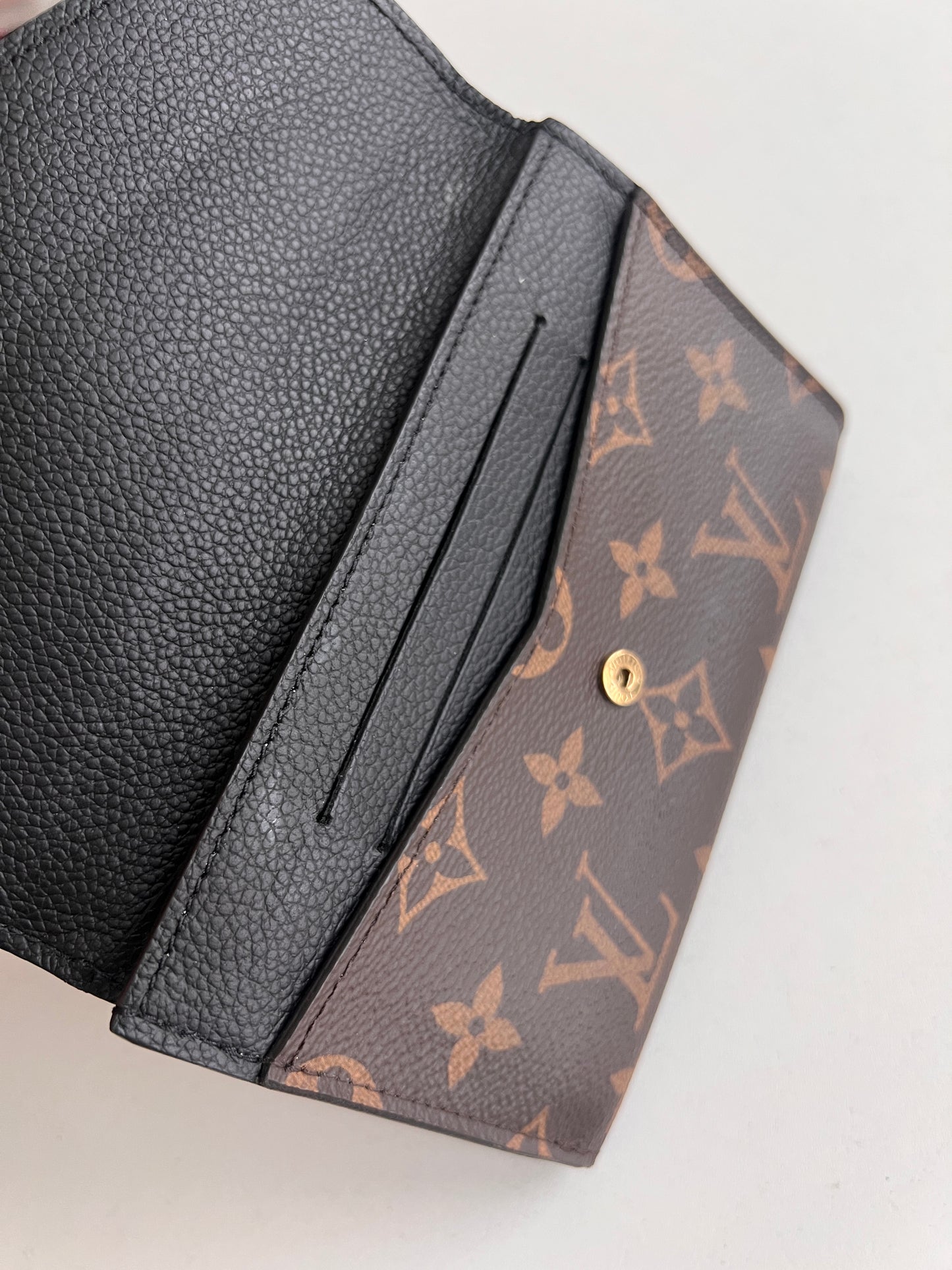 Louis Vuitton Pallas Compact Wallet Black