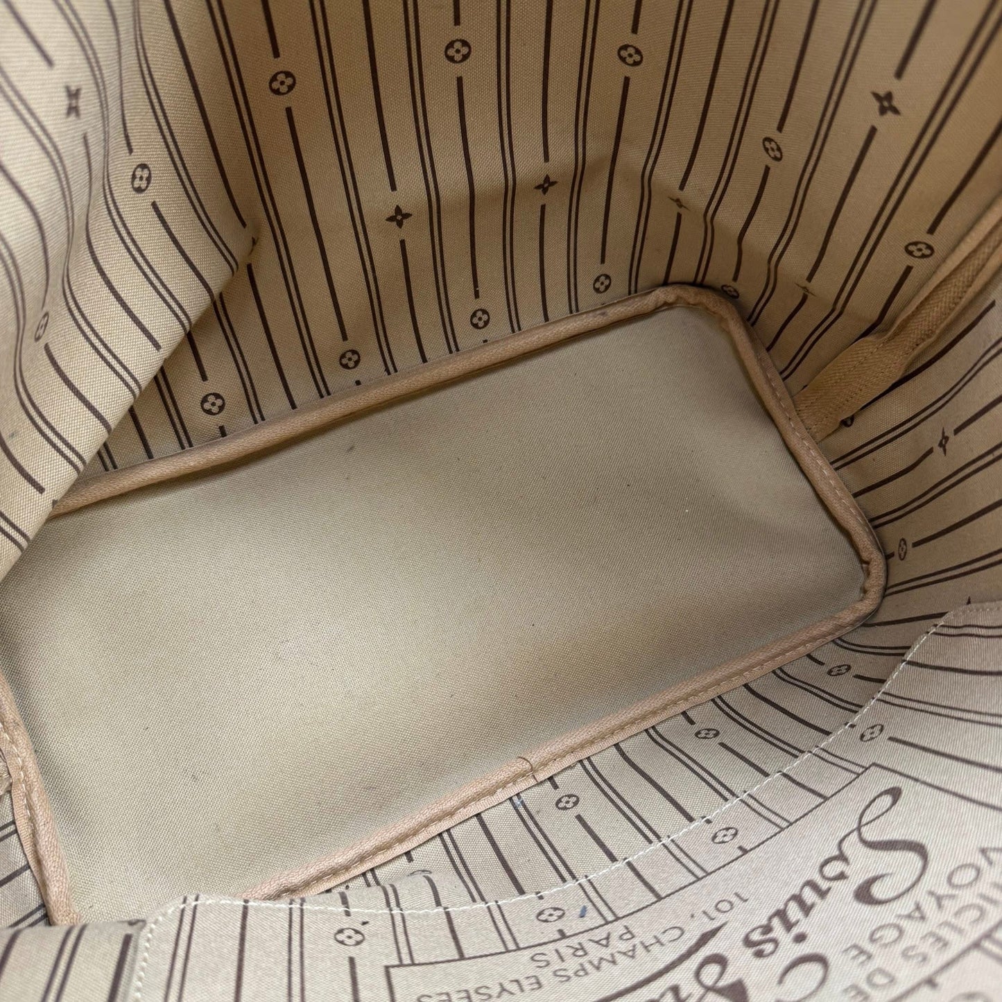 Louis Vuitton Neverfull Monogram MM