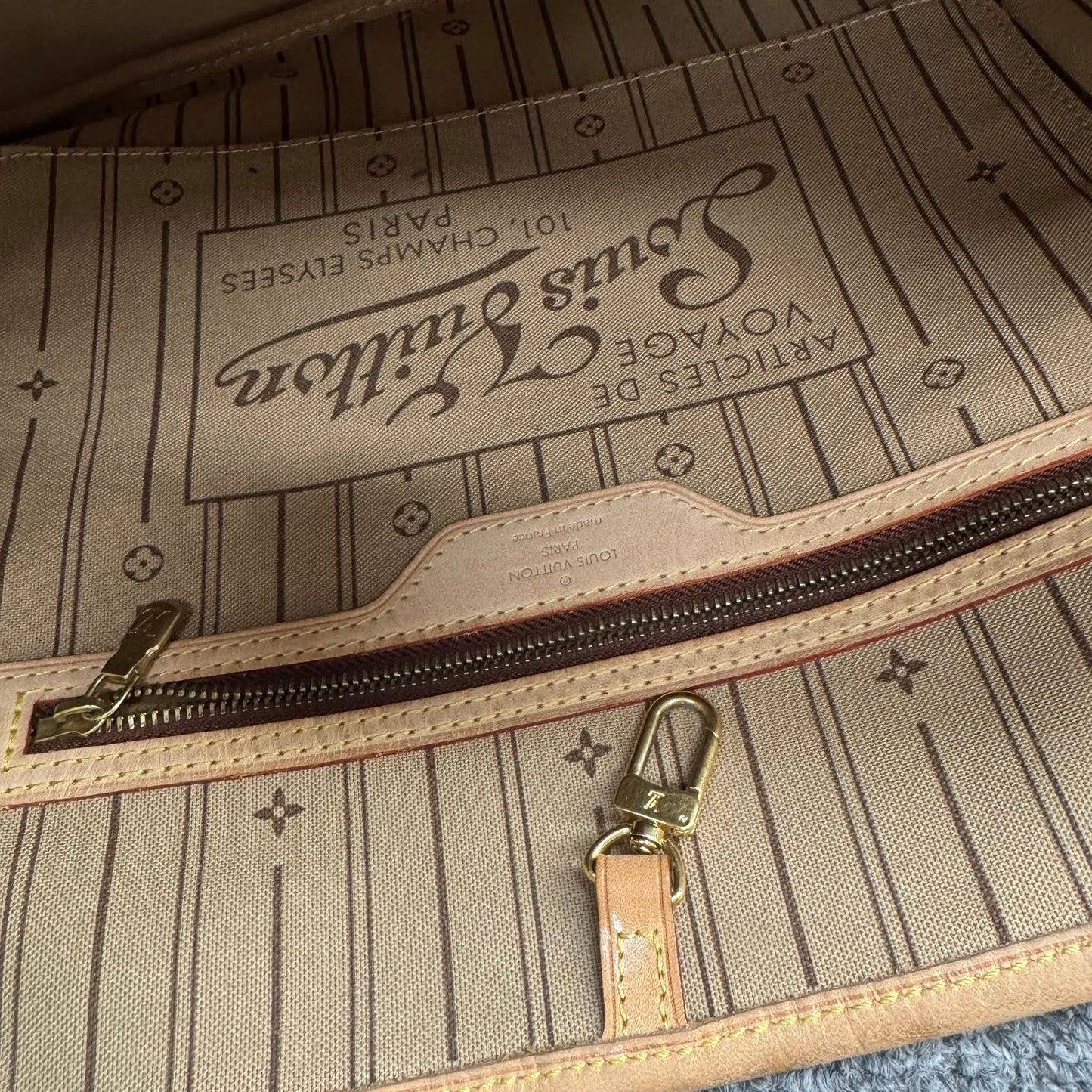 Louis Vuitton Neverfull Monogram MM