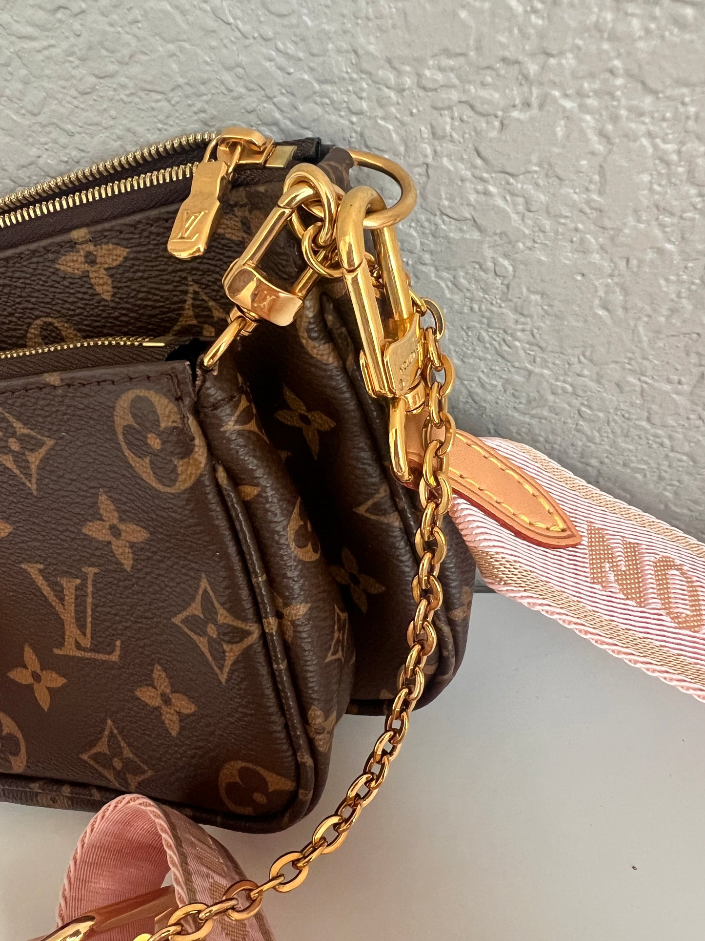 Louis Vuitton MultiPochette Pink - Partial
