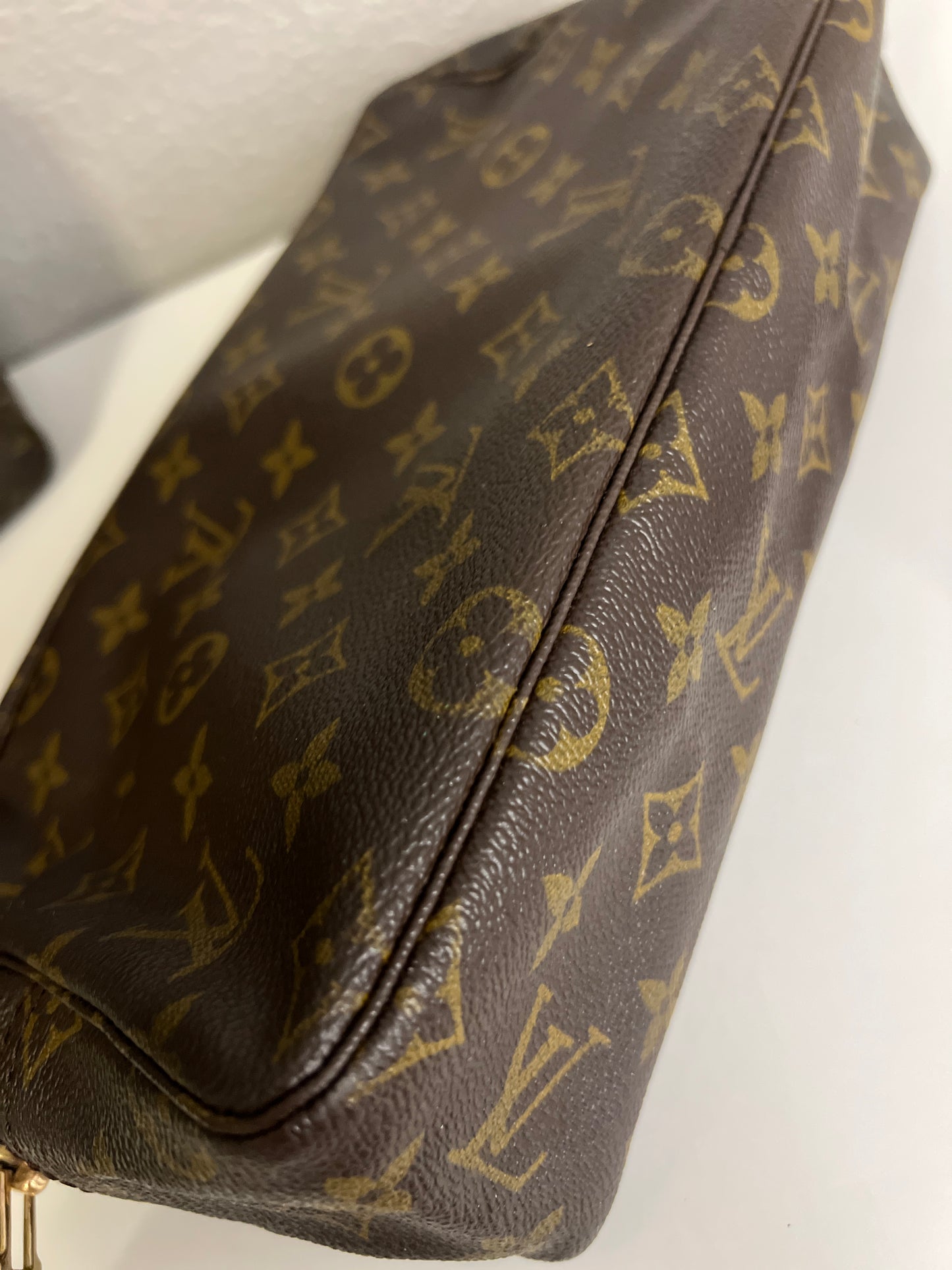 Louis Vuitton Trousse 28 Monogram Toiletry