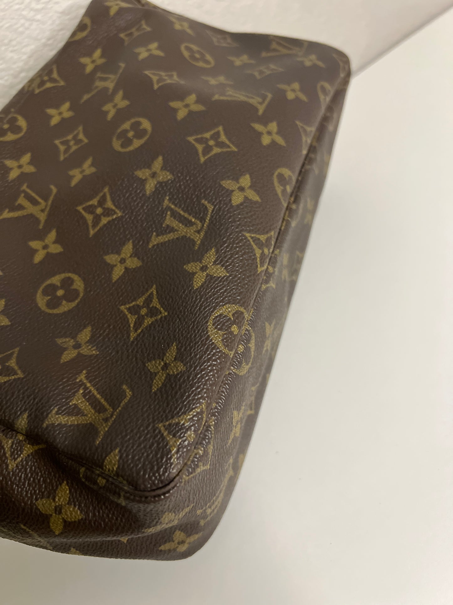 Louis Vuitton Trousse 28 Monogram Toiletry