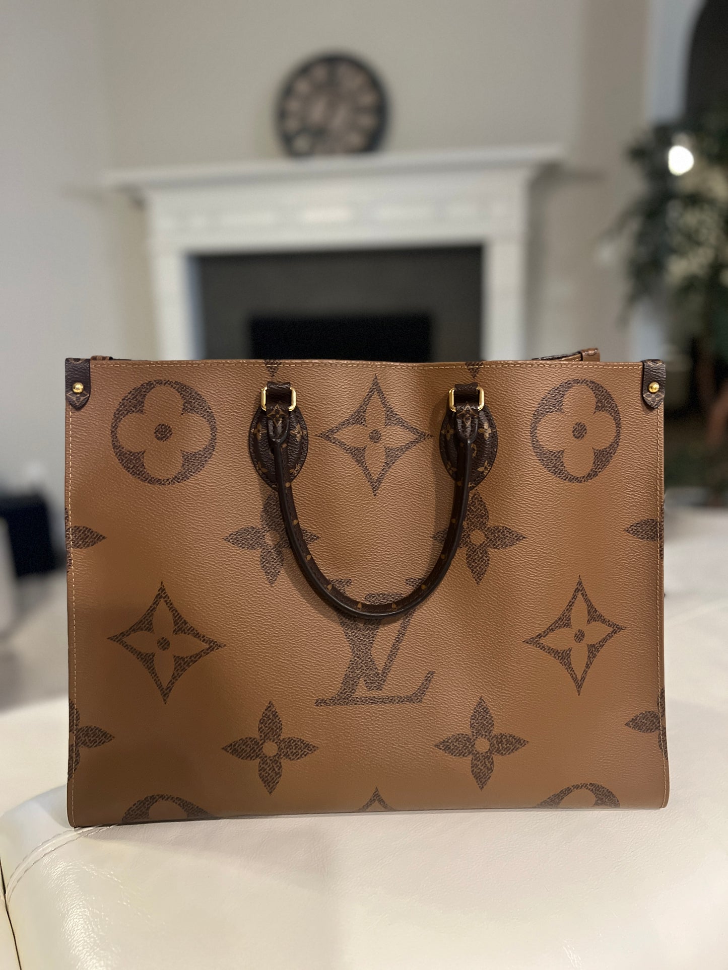 Louis Vuitton OnTheGo GM Giant Reverse Monogram