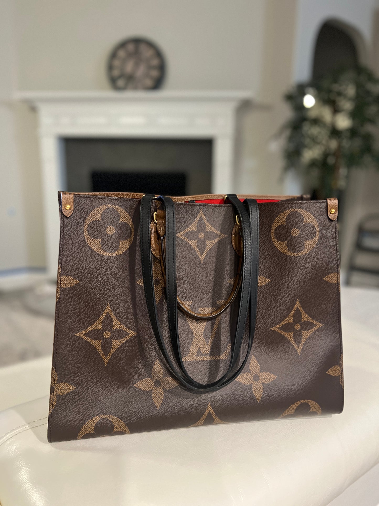 Louis Vuitton OnTheGo GM Giant Reverse Monogram